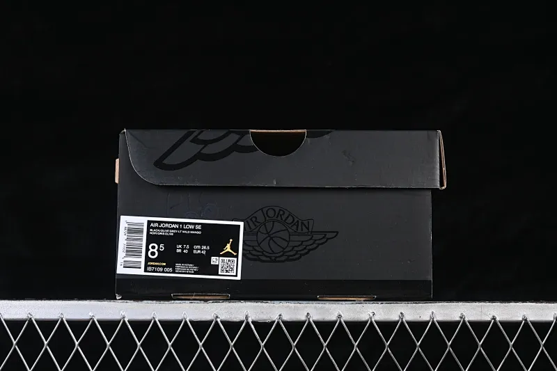 All Categories Air Jordan Jordan Series Basketball Shoes Air Jordan 1 Low G Version Pure Original Air Jordan 1 Low AJ1 Joe 1 Milk Tea Mocha Low State Cultural Casual Shoes IB7109-005